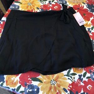 Juniors Black Skirt